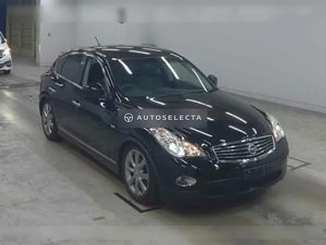 Nissan Skyline Crossover 2010, auction grade 4