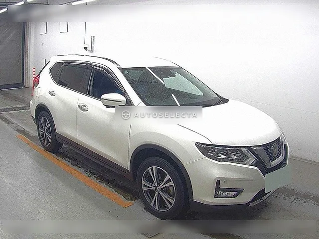 Nissan X-Trail 1990, auction grade 4.5