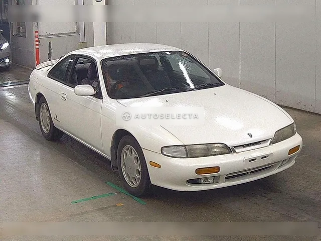 Nissan Silvia 1995, auction grade 3