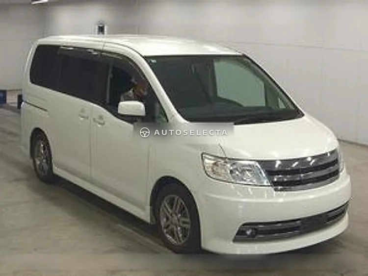Nissan Serena 2007, photo 1 of 6