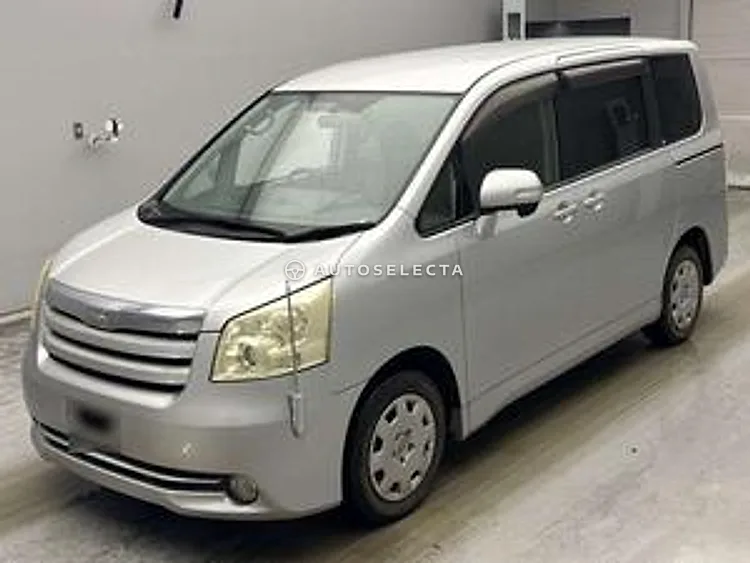 Toyota Noah 2008, photo 1 of 1
