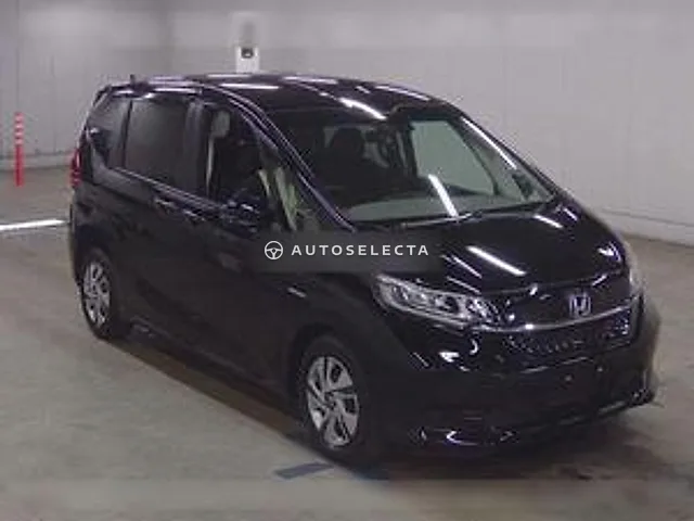 Nissan Serena 2015, auction grade 4.5