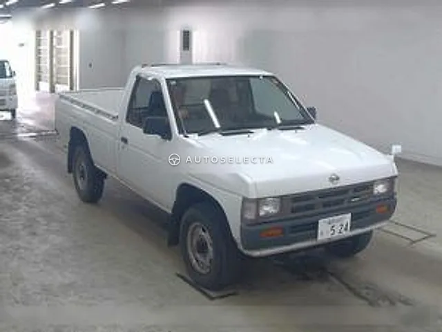 Nissan Datsun Pick Up 1992, auction grade 3.5
