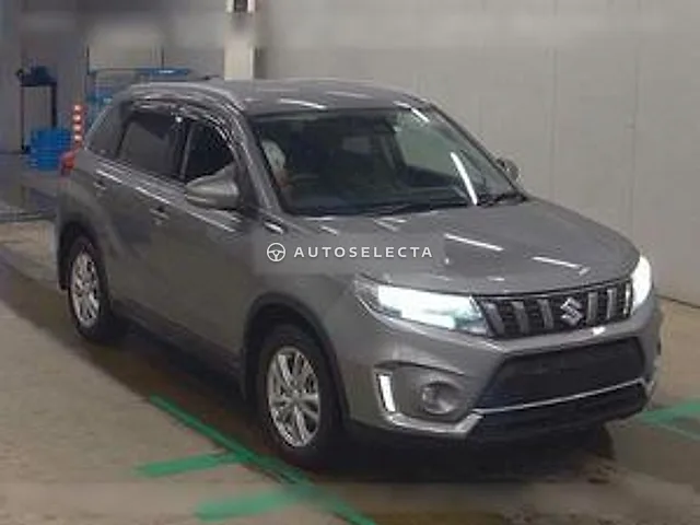 Suzuki Escudo 2023, auction grade R