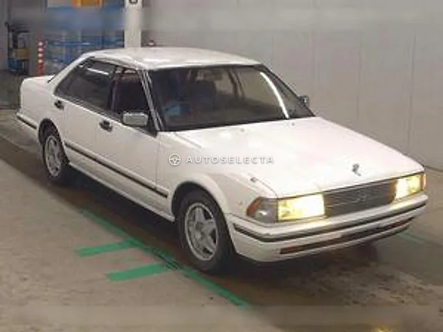 Nissan Gloria 1989, auction grade 3