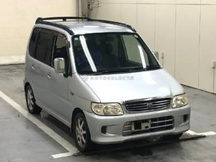 Daihatsu Move 2001, photo 1 of 4