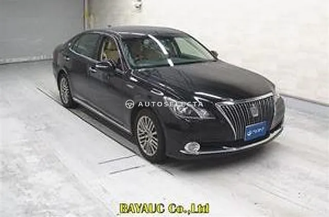 Toyota Crown Majesta 2018, auction grade 3.5