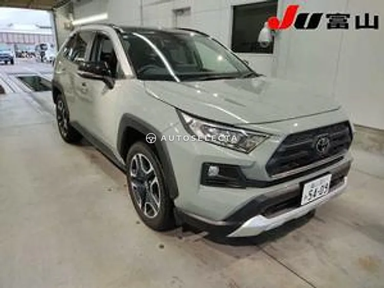 Toyota RAV4 2021, photo 1 of 1