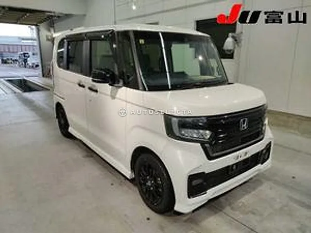 Honda N-BOX 2023, auction grade 4.5