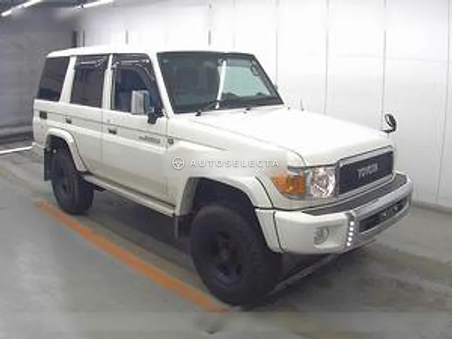 Toyota Land Cruiser 70 2014, auction grade 4.5