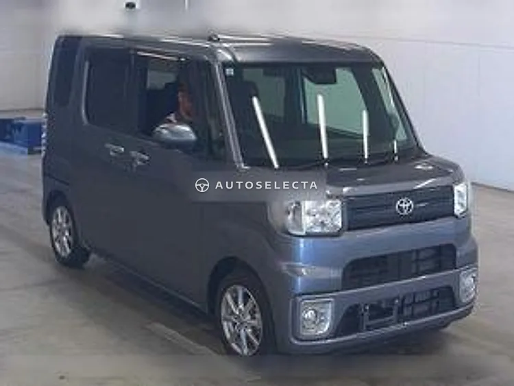 Toyota Pixis Mega 2021, photo 1 of 1