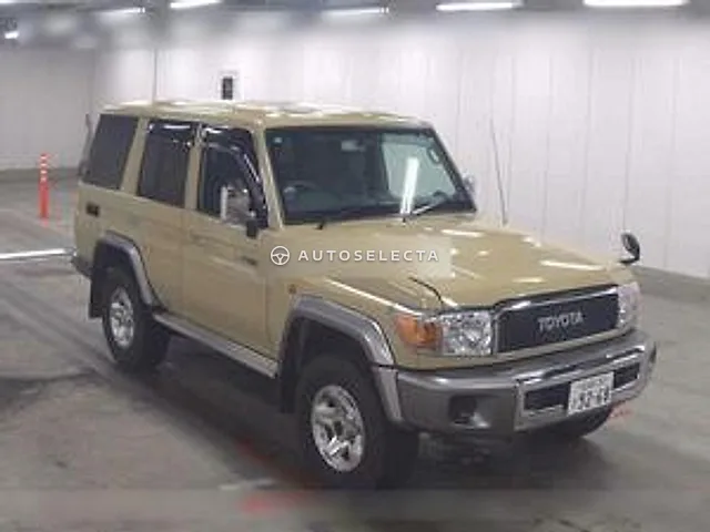 Toyota Land Cruiser 70 2014, auction grade 4.5