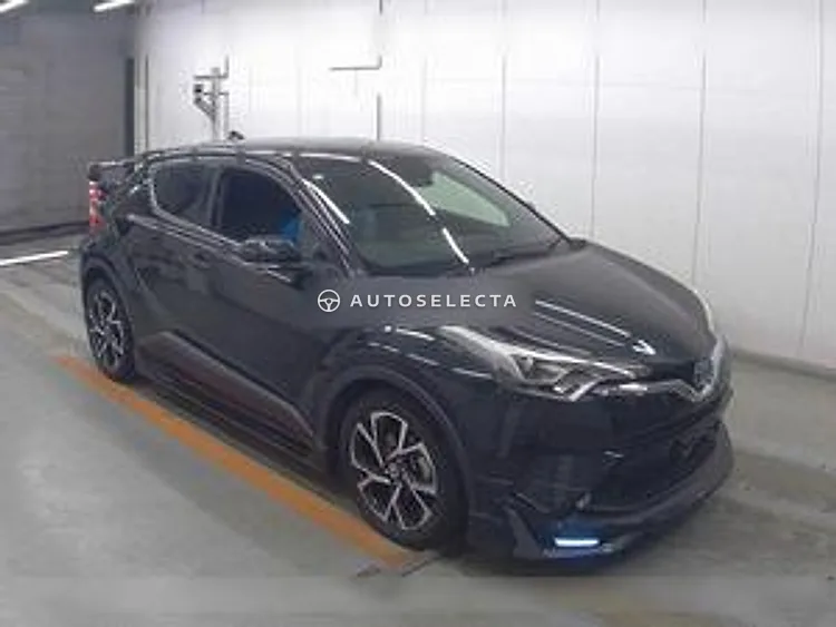 Toyota C-HR 2017, photo 1 of 1