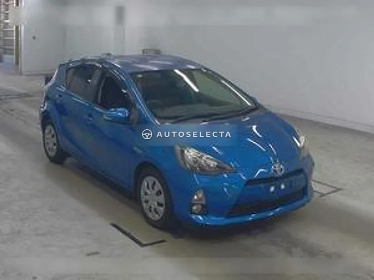 Toyota Aqua 2013, photo 1 of 1