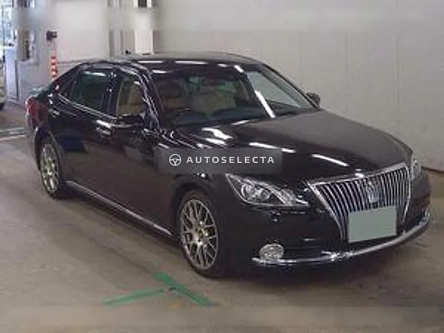 Toyota Crown Majesta 2017, auction grade 4