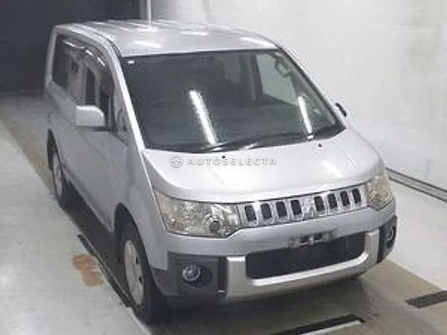 Mitsubishi Delica D:5 2010, auction grade 3.5