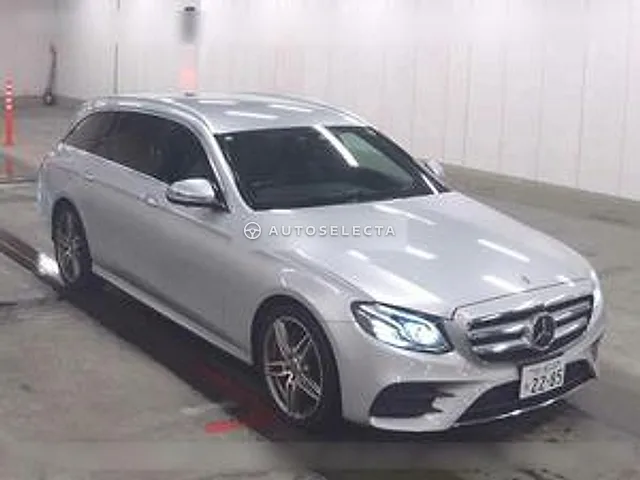 Mercedes-Benz E-Class Station Wagon 2017, auction grade 4.5