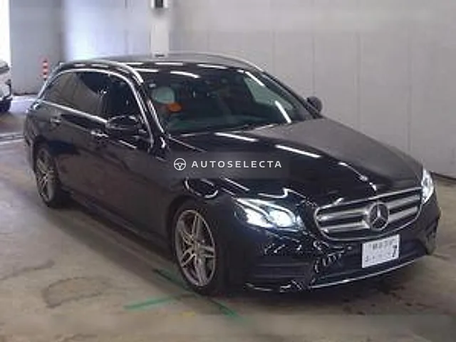 Mercedes-Benz E-Class Station Wagon 2017, auction grade 4