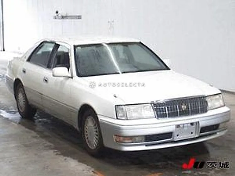 Toyota Crown 1997, photo 1 of 1
