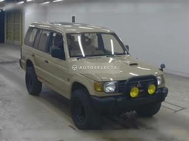 Mitsubishi Pajero 1995, auction grade 4
