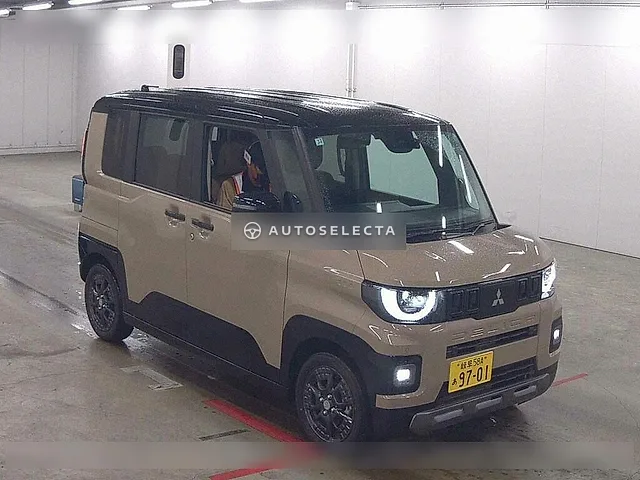 Mitsubishi Delica Mini 2025, auction grade 5