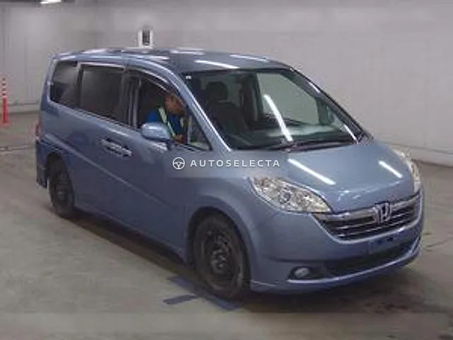 Honda Stepwgn 2005, auction grade R