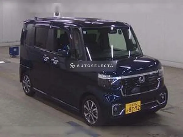Honda N-BOX Custom 2025, auction grade R