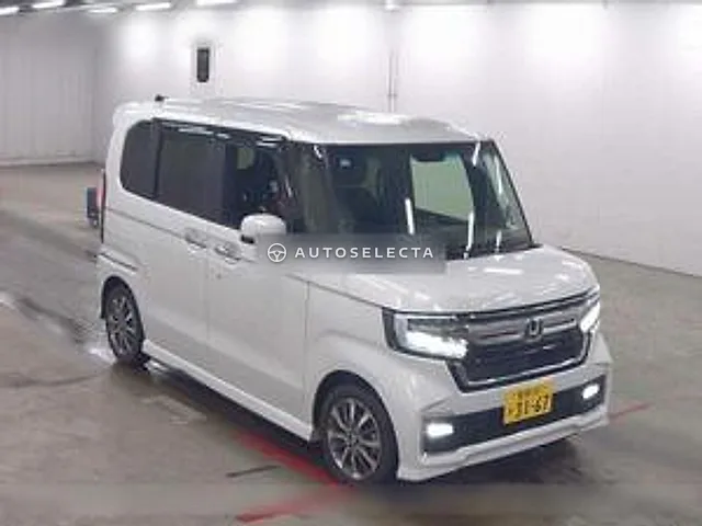 Honda N-BOX Custom 2021, auction grade R