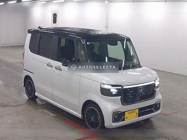 Honda N-BOX Custom 2025, auction grade 5