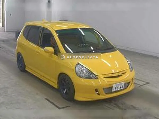 Honda Fit 2004, auction grade R