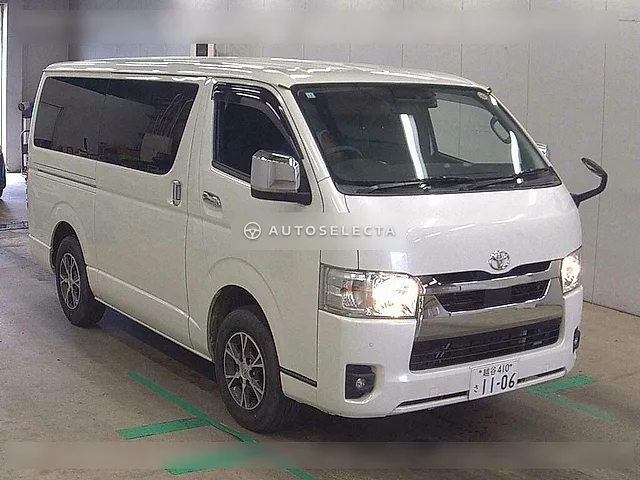 Toyota Hiace Van 2022, auction grade R