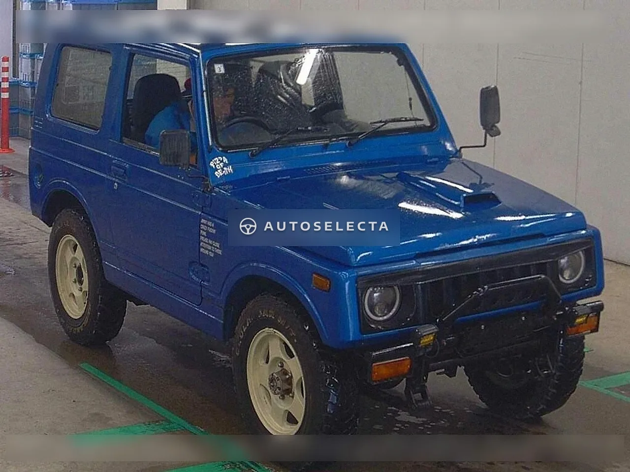 Suzuki Jimny 1993, photo 1 of 6