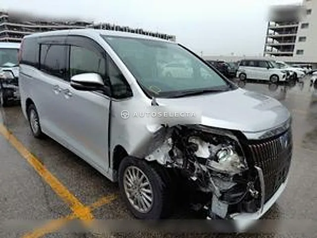 Toyota Esquire 2015