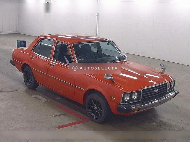 Toyota Corona 1977, auction grade 3