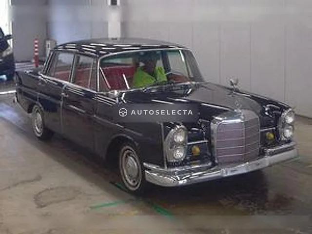Mercedes-Benz S-Class 1965, auction grade 3