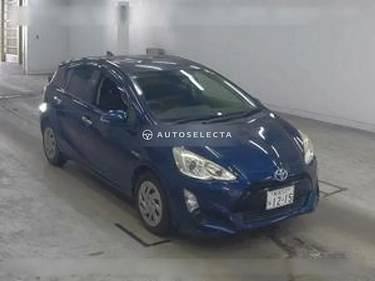 Toyota Aqua 2016, photo 1 of 1