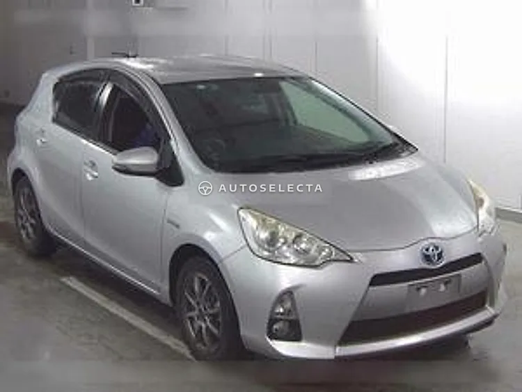Toyota Aqua 2013, photo 1 of 1