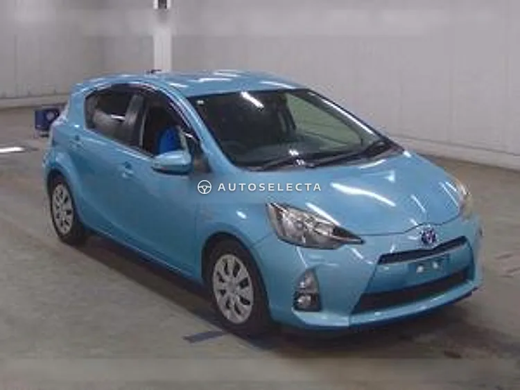 Toyota Aqua 2013, photo 1 of 1