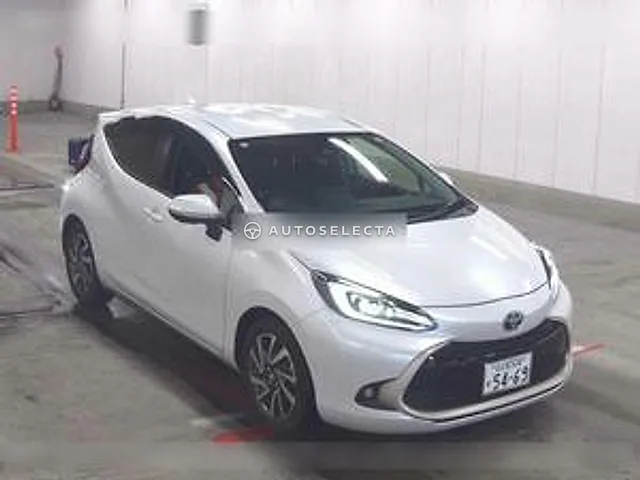 Toyota Aqua 2022, auction grade R