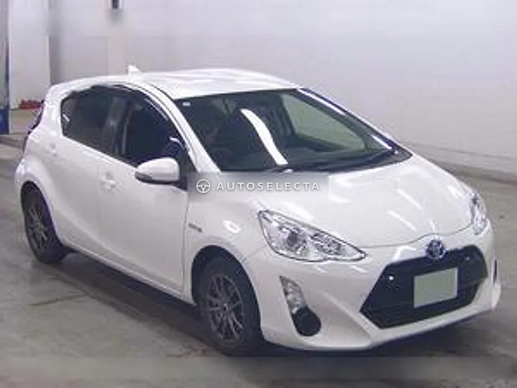 Toyota Aqua 2015, photo 1 of 1