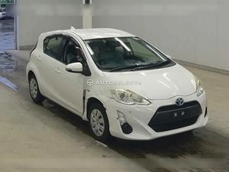 Toyota Aqua 2016, photo 1 of 1