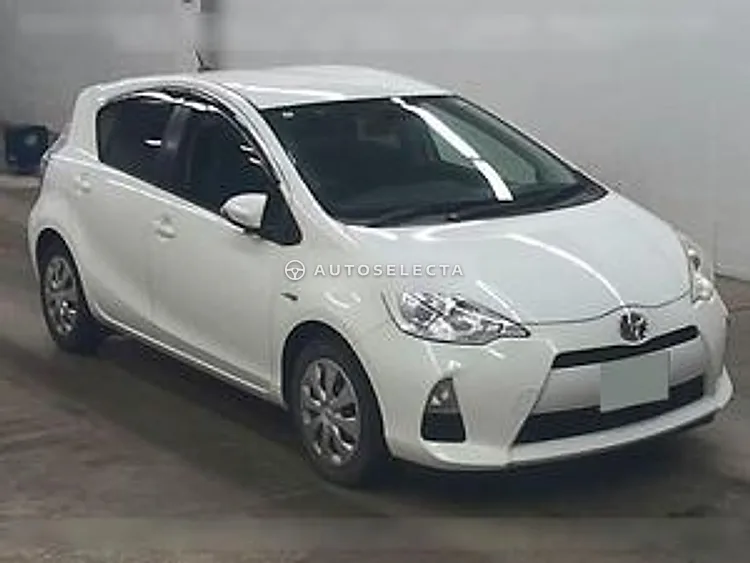 Toyota Aqua 2014, photo 1 of 1