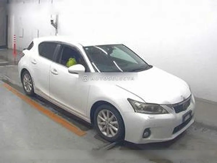 Lexus CT 2011, photo 1 of 6