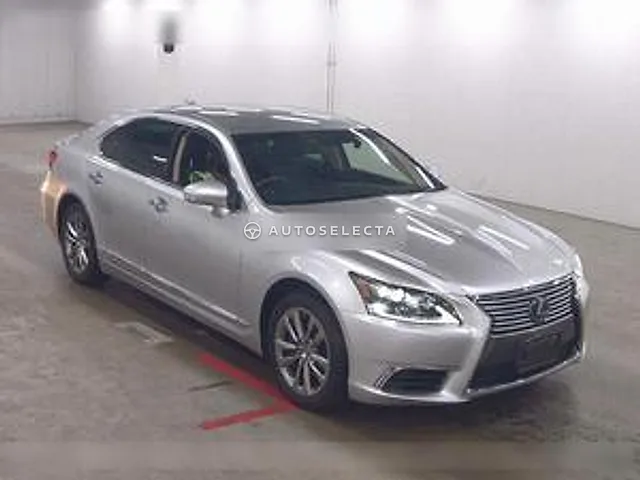Lexus LS 2013, auction grade 4.5