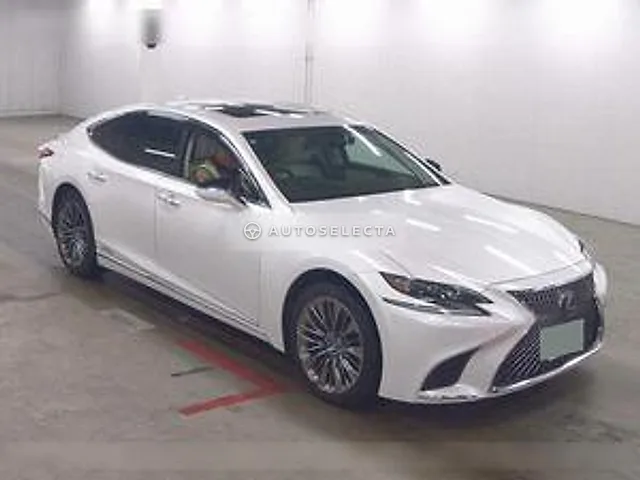 Lexus LS 2018, auction grade 3.5