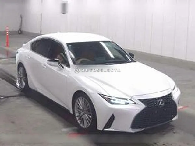 Lexus IS 2023, auction grade 4.5