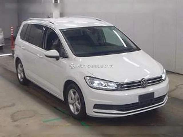 Volkswagen Golf Touran 2022, auction grade 4.5