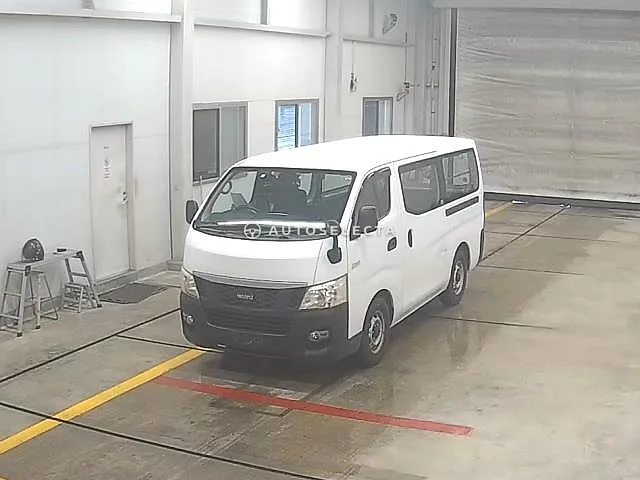 Isuzu Como 2014, auction grade 3.5