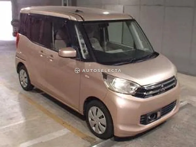 Mitsubishi eK Space 2014, auction grade R
