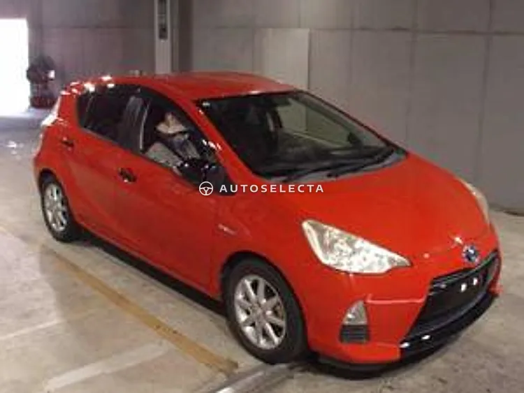 Toyota Aqua 2013, photo 1 of 1